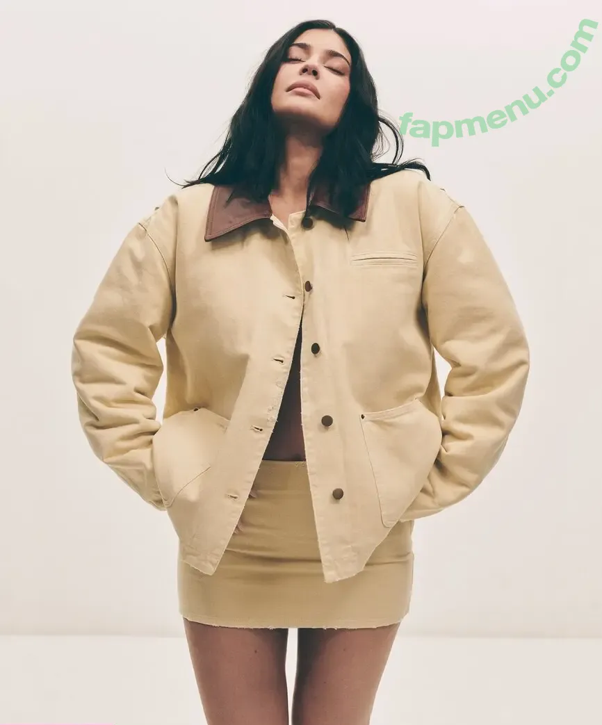 Kylie Jenner nude photo #3290 (KylieJenner / kyliejenner.2)