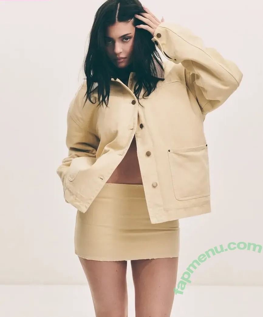 Kylie Jenner nude photo #3291 (KylieJenner / kyliejenner.2)