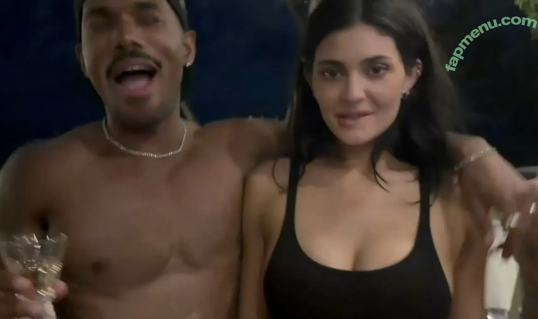 Kylie Jenner nude photo #3328 (KylieJenner / kyliejenner.2)