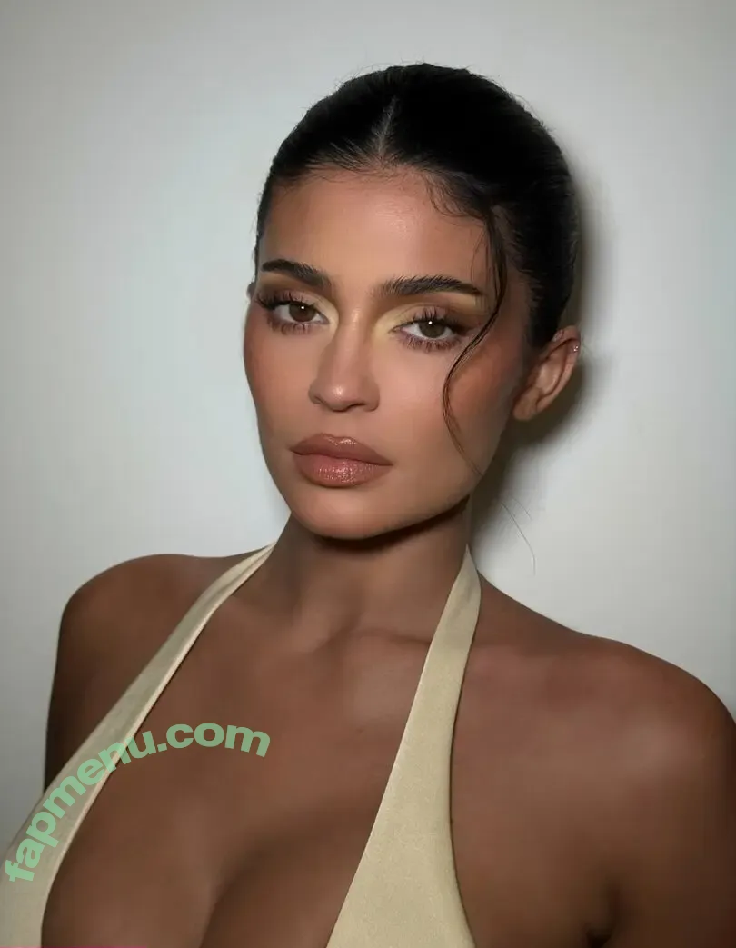 Kylie Jenner nude photo #3364 (KylieJenner / kyliejenner.2)