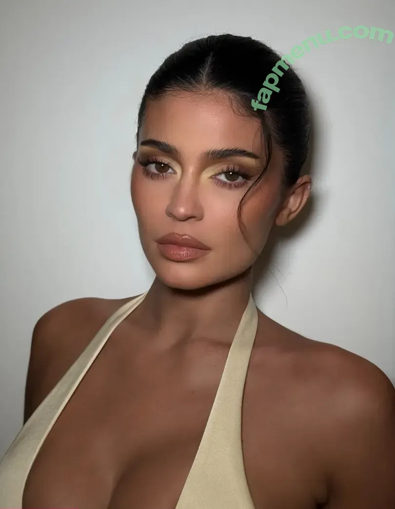 Kylie Jenner nude photo #3365 (KylieJenner / kyliejenner.2)