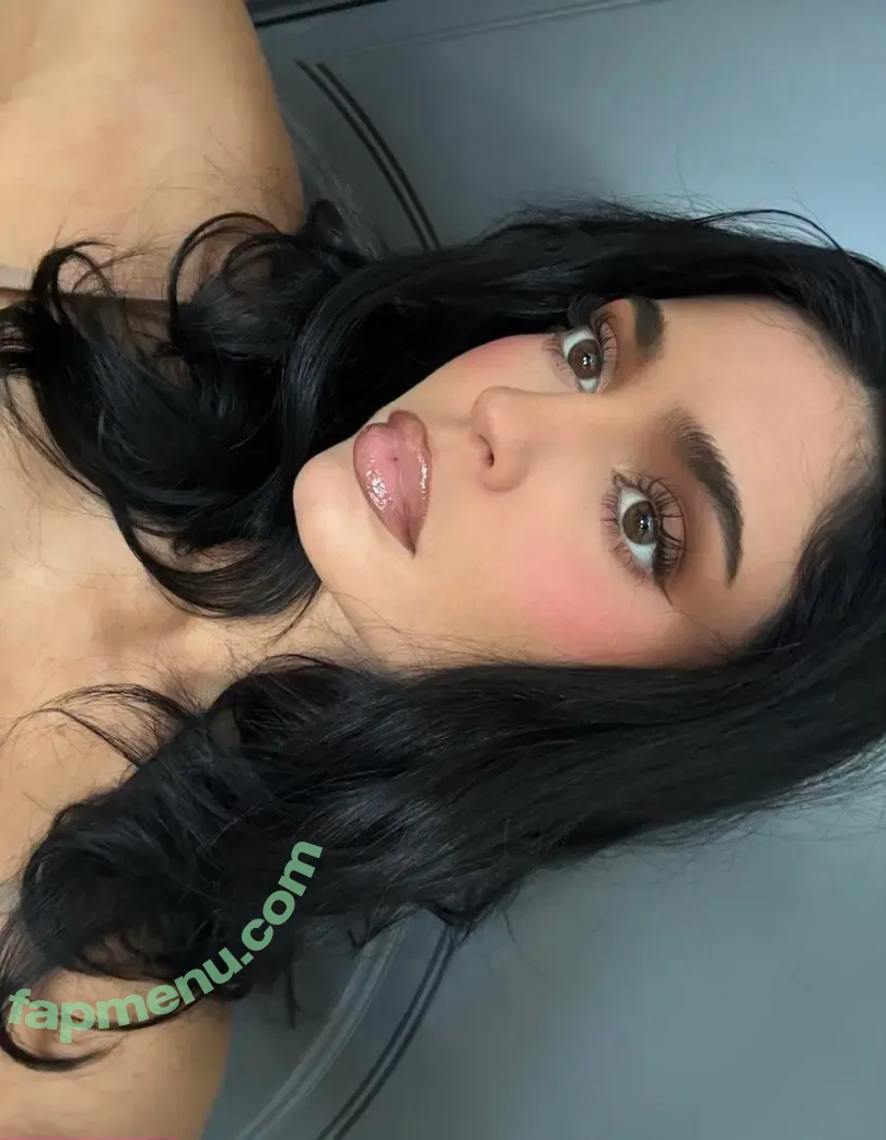 Kylie Jenner nude photo #3371 (KylieJenner / kyliejenner.2)