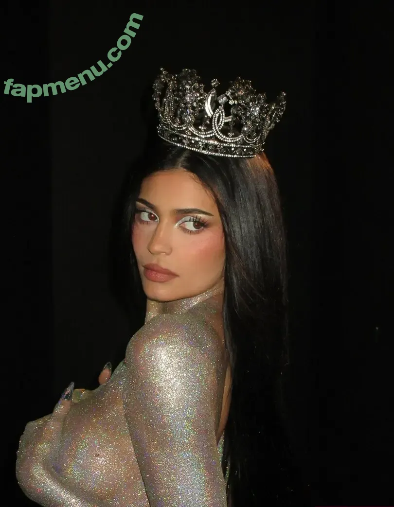 Kylie Jenner nude photo #3384 (KylieJenner / kyliejenner.2)