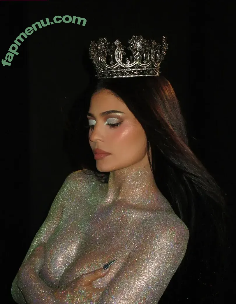 Kylie Jenner nude photo #3385 (KylieJenner / kyliejenner.2)