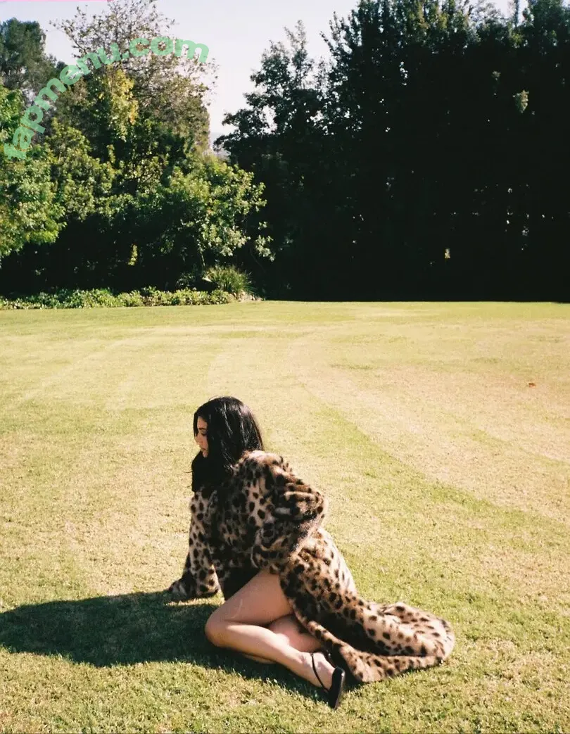 Kylie Jenner nude photo #3388 (KylieJenner / kyliejenner.2)