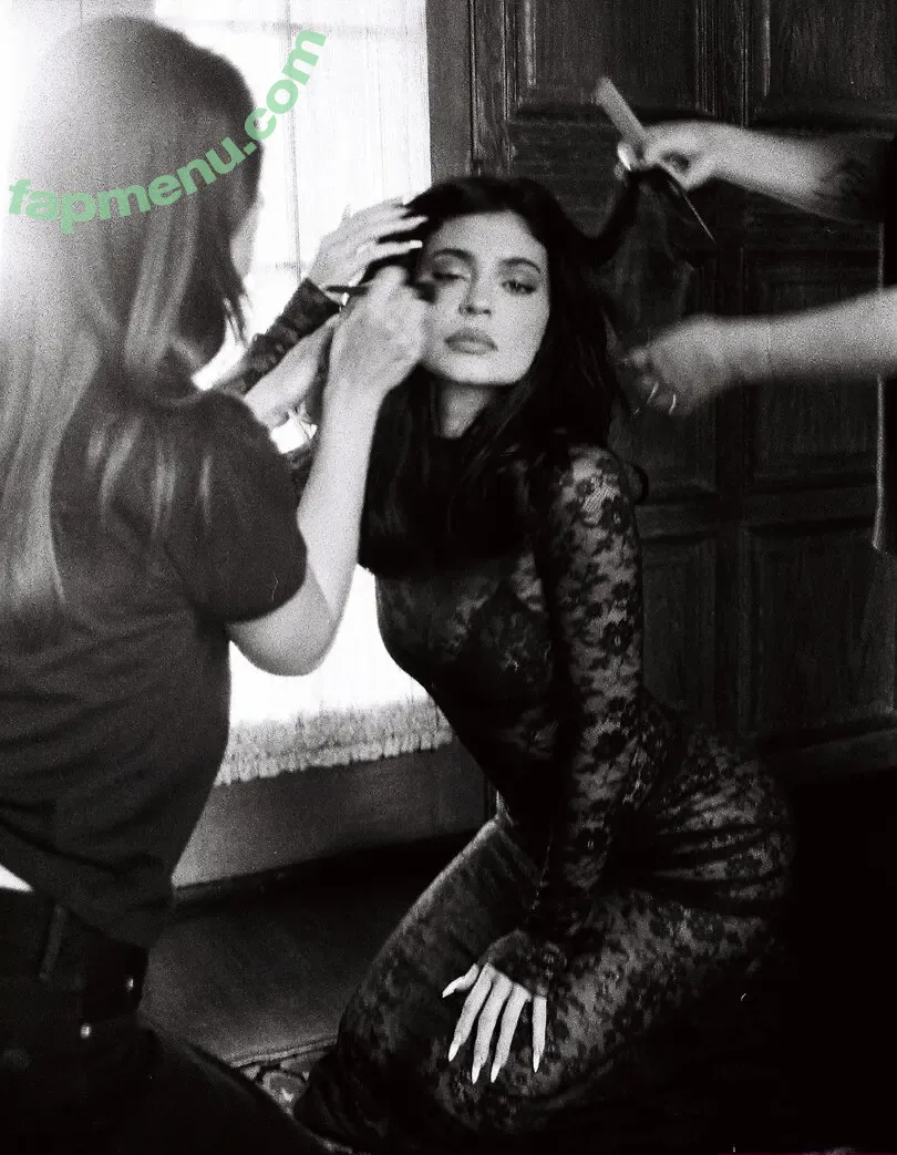 Kylie Jenner nude photo #3390 (KylieJenner / kyliejenner.2)