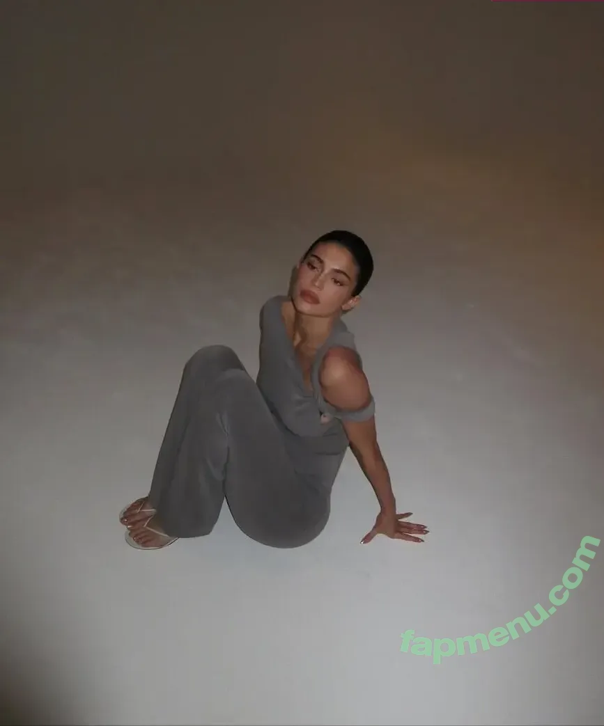 Kylie Jenner nude photo #3414 (KylieJenner / kyliejenner.2)