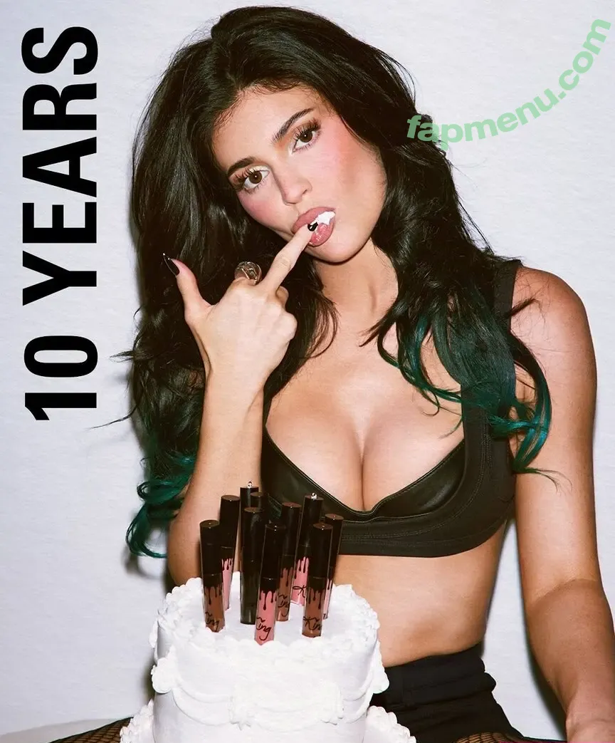 Kylie Jenner nude photo #3434 (kyliejenner / kyliejenner.2)