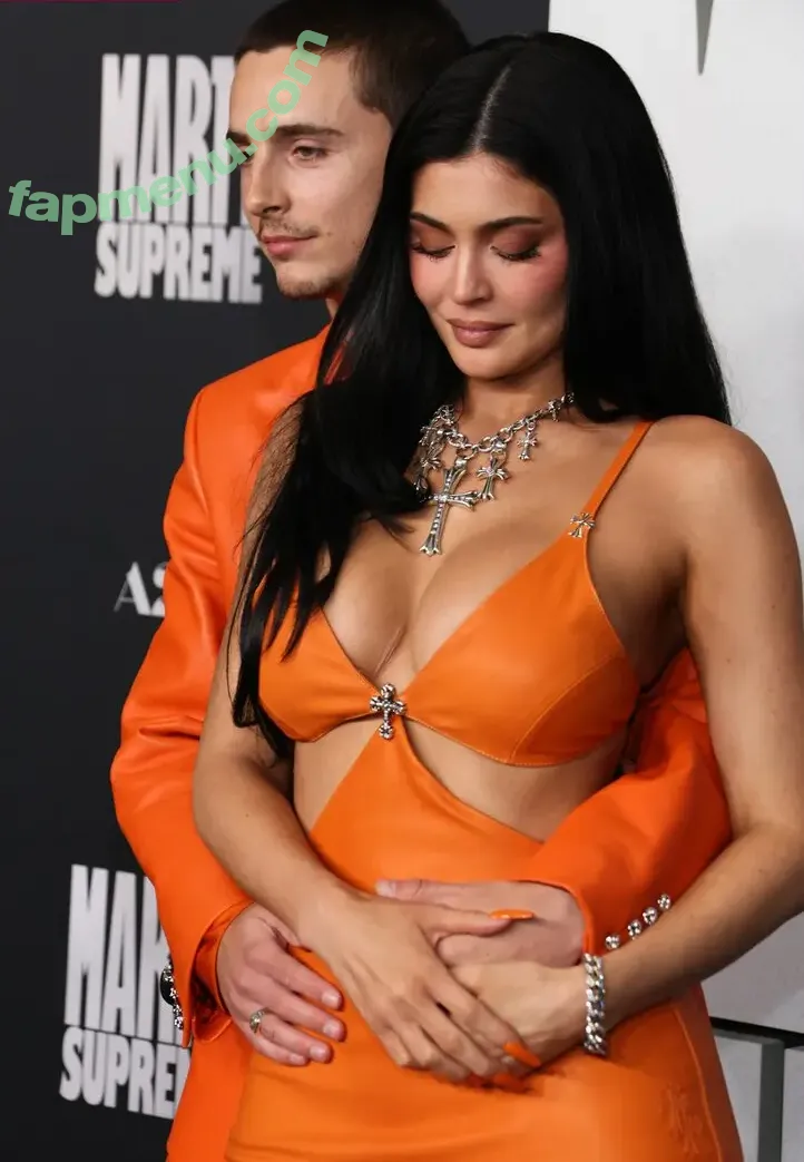 Kylie Jenner nude photo #3577 (kyliejenner / kyliejenner.2)