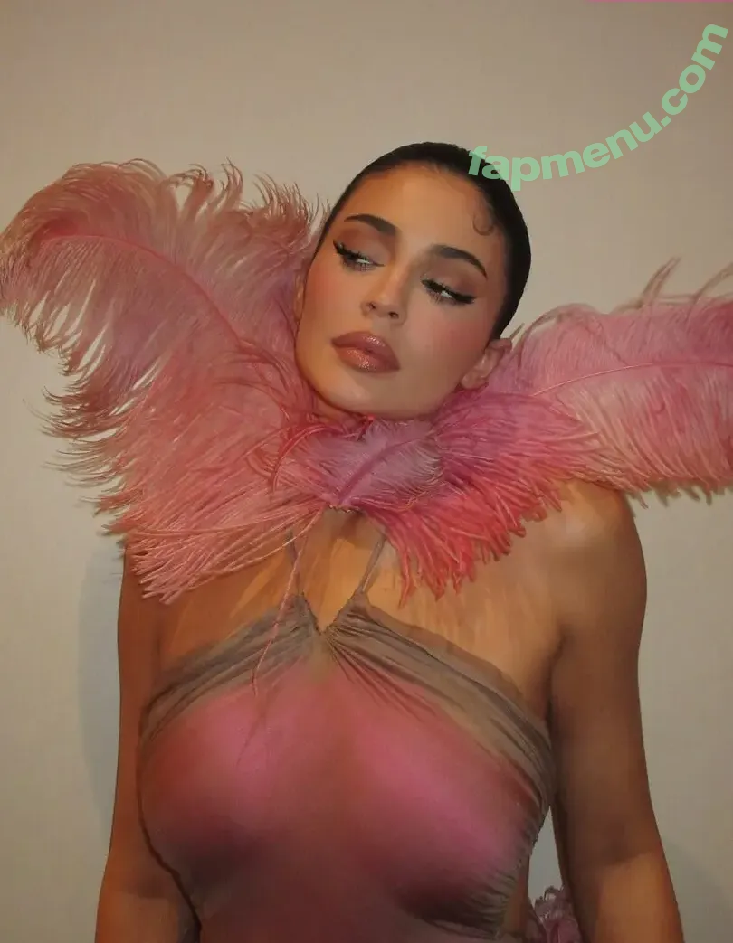 Kylie Jenner nude photo #3696 (kyliejenner / kyliejenner.2)