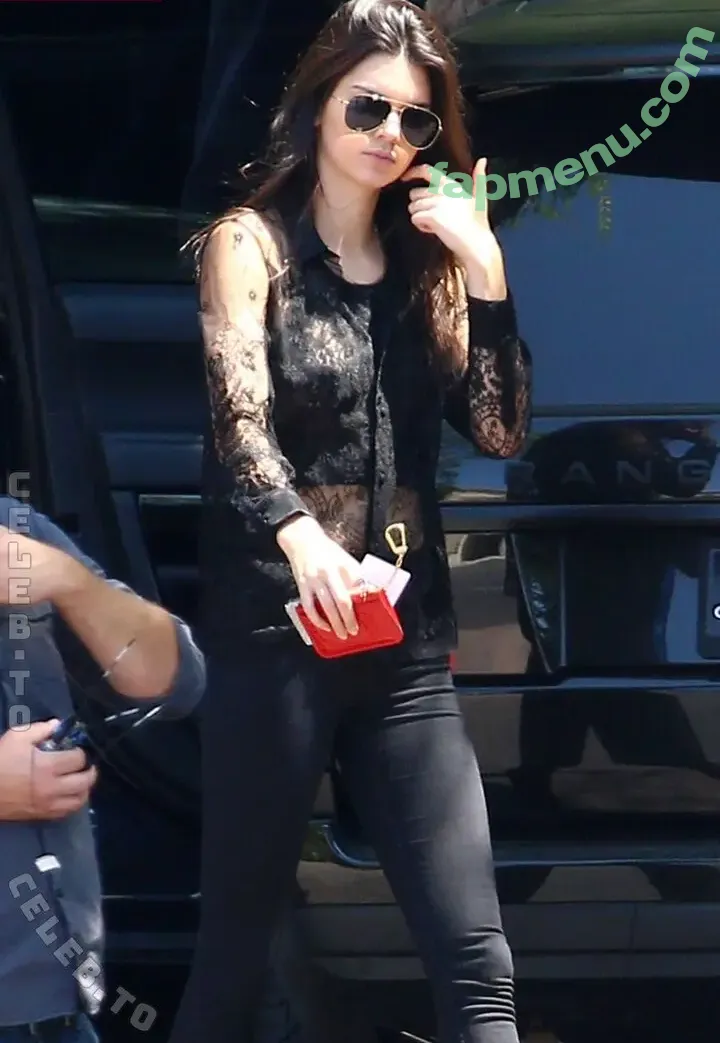 Kylie Jenner nude photo #3717 (kyliejenner / kyliejenner.2)