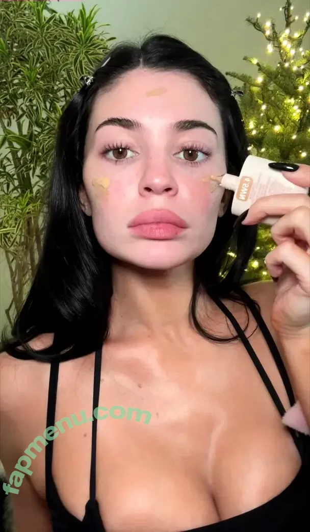 Kylie Jenner nude photo #3744 (kyliejenner / kyliejenner.2)