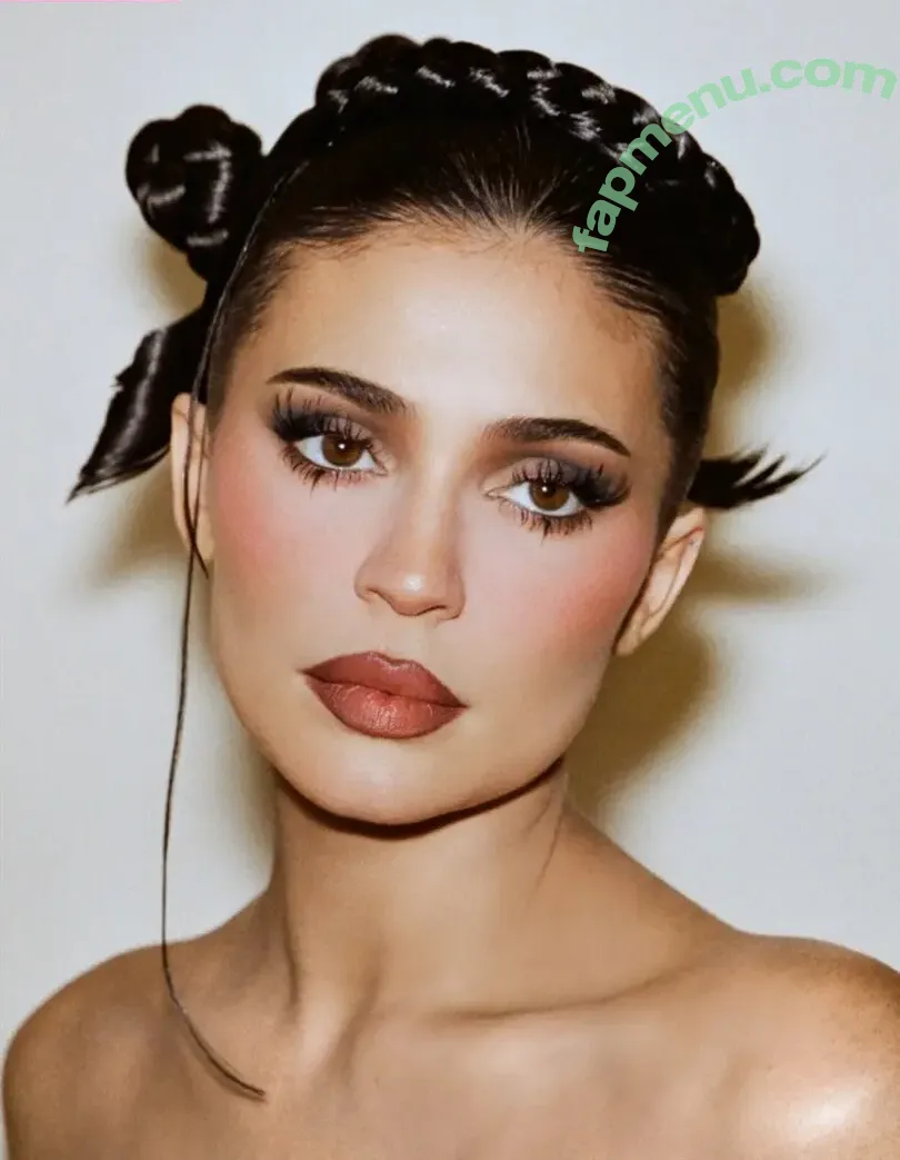 Kylie Jenner nude photo #3756 (kyliejenner / kyliejenner.2)