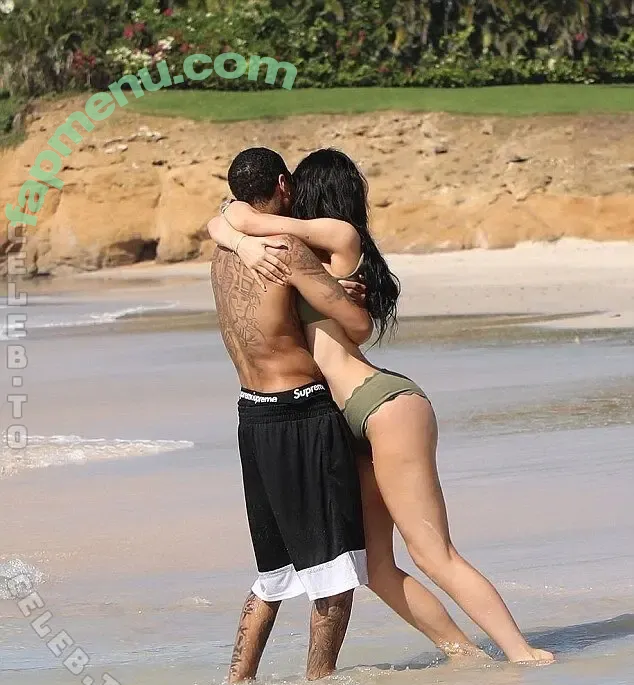 Kylie Jenner nude photo #3774 (kyliejenner / kyliejenner.2)