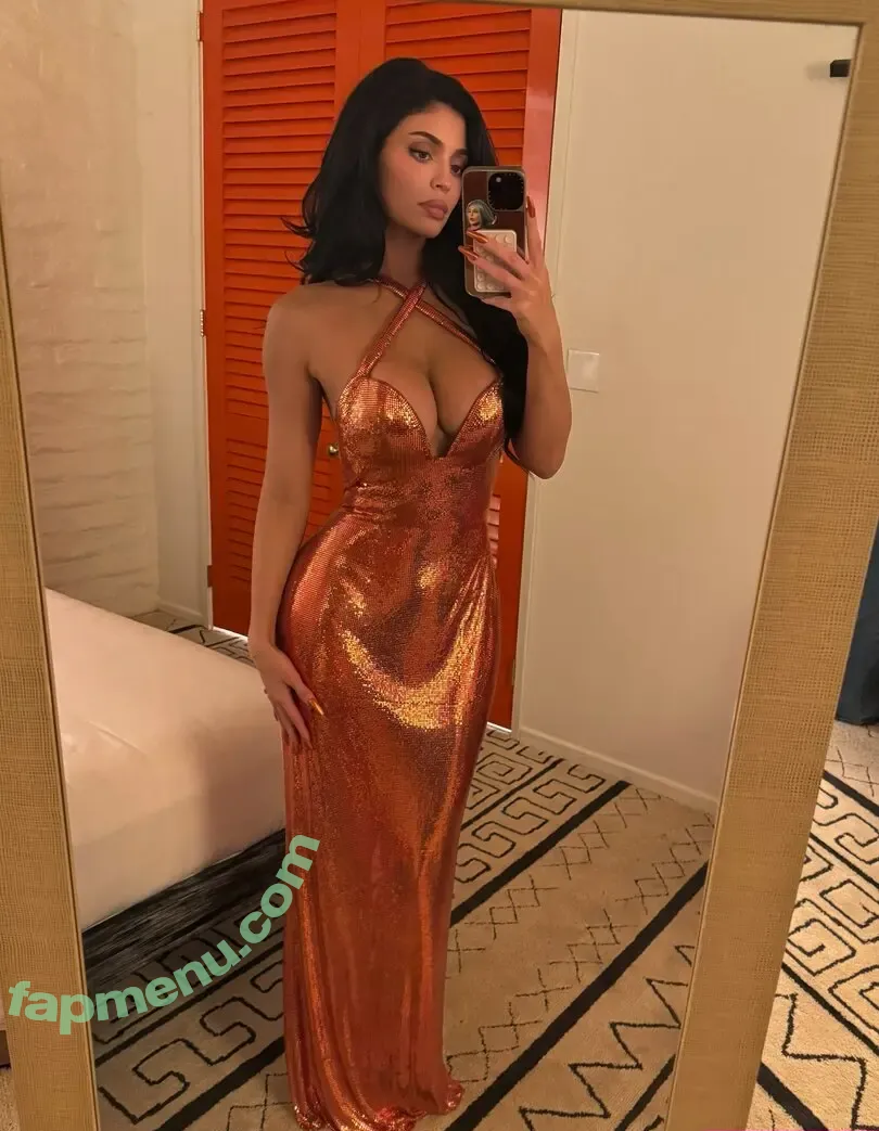 Kylie Jenner nude photo #3828 (kyliejenner / kyliejenner.2)
