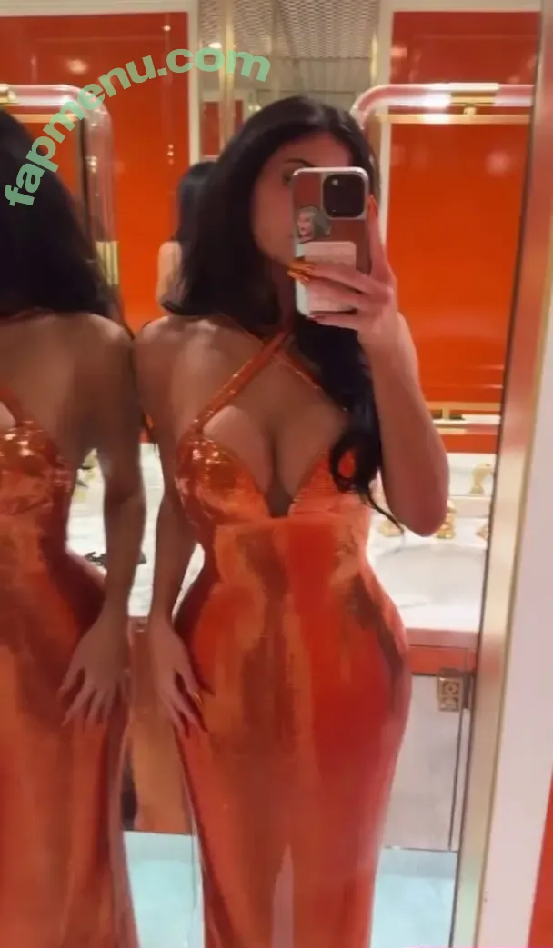 Kylie Jenner nude photo #3830 (kyliejenner / kyliejenner.2)