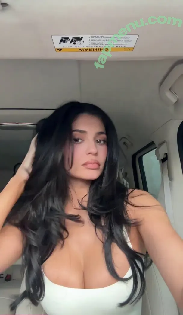 Kylie Jenner nude photo #3890 (kyliejenner / kyliejenner.2)