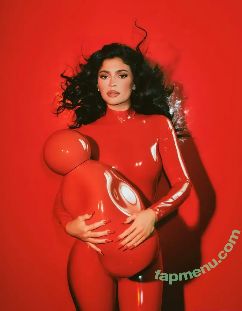 Kylie Jenner nude photo #3896 (kyliejenner / kyliejenner.2)