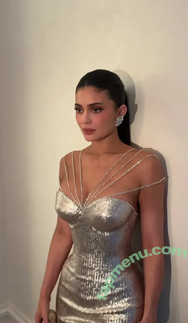 Kylie Jenner nude photo #3923 (kyliejenner / kyliejenner.2)