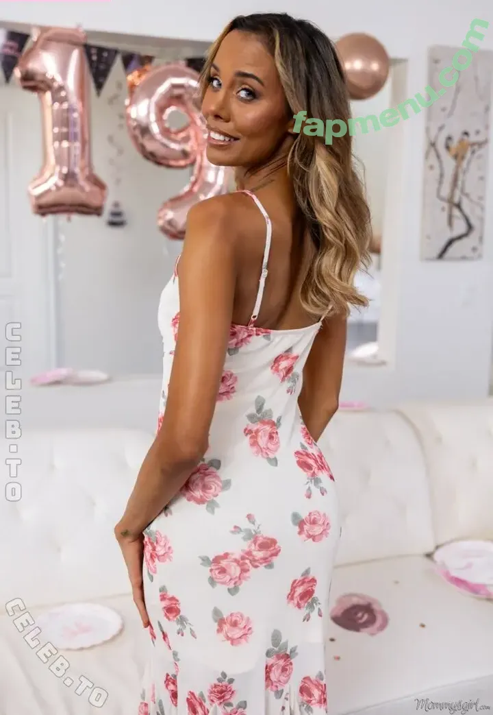 Kylie Le Beau nude photo #0086 (kylielebeau / kylielebeautv)