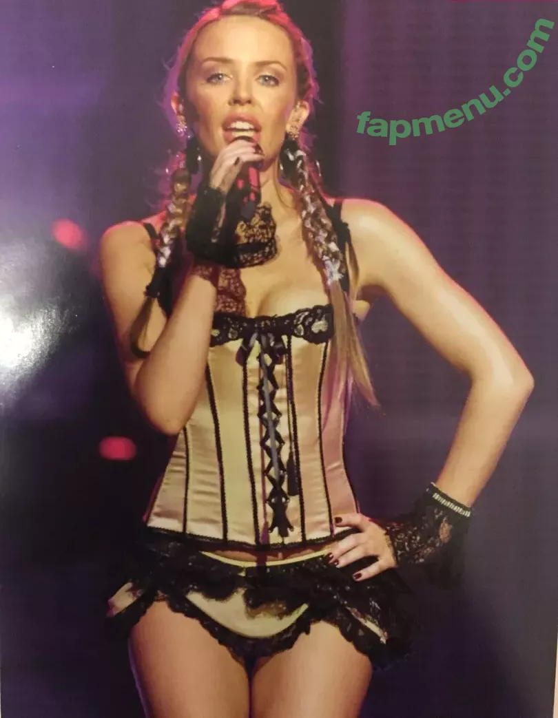 Kylie Minogue nude photo #0327 (kylieminogue / u224370996)