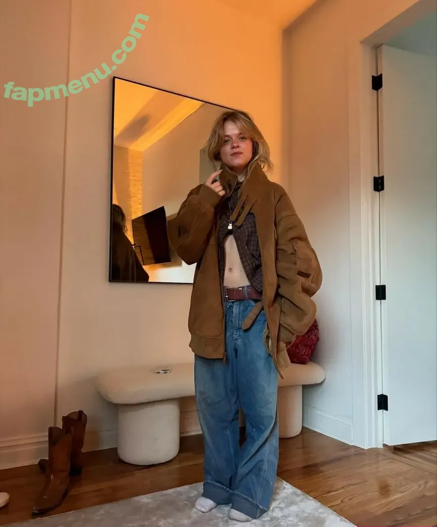 Kylie Rogers nude photo #0038 (kylieannerogers)