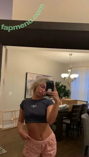 kyliezion / kyliezionnn nude photo #0002