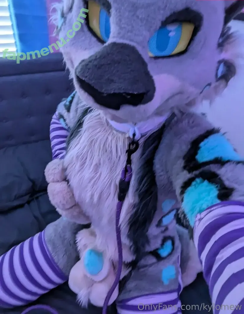 kylomew nude photo #0020 (kylomew)