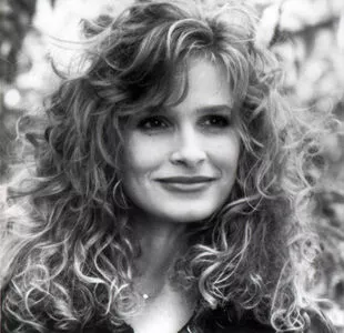 Kyra Sedgwick / kyrasedgwickofficial nude photo #0028