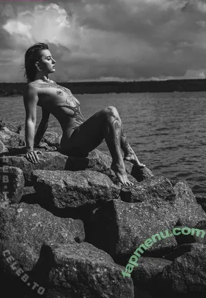 Kyrae_official nude photo #0156