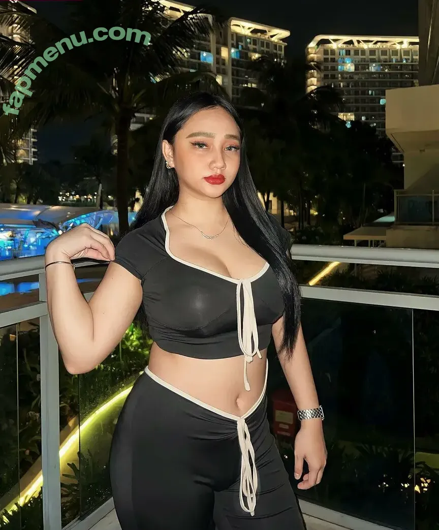 Kyrah Umadhay nude photo #0021 (kyrahshane)