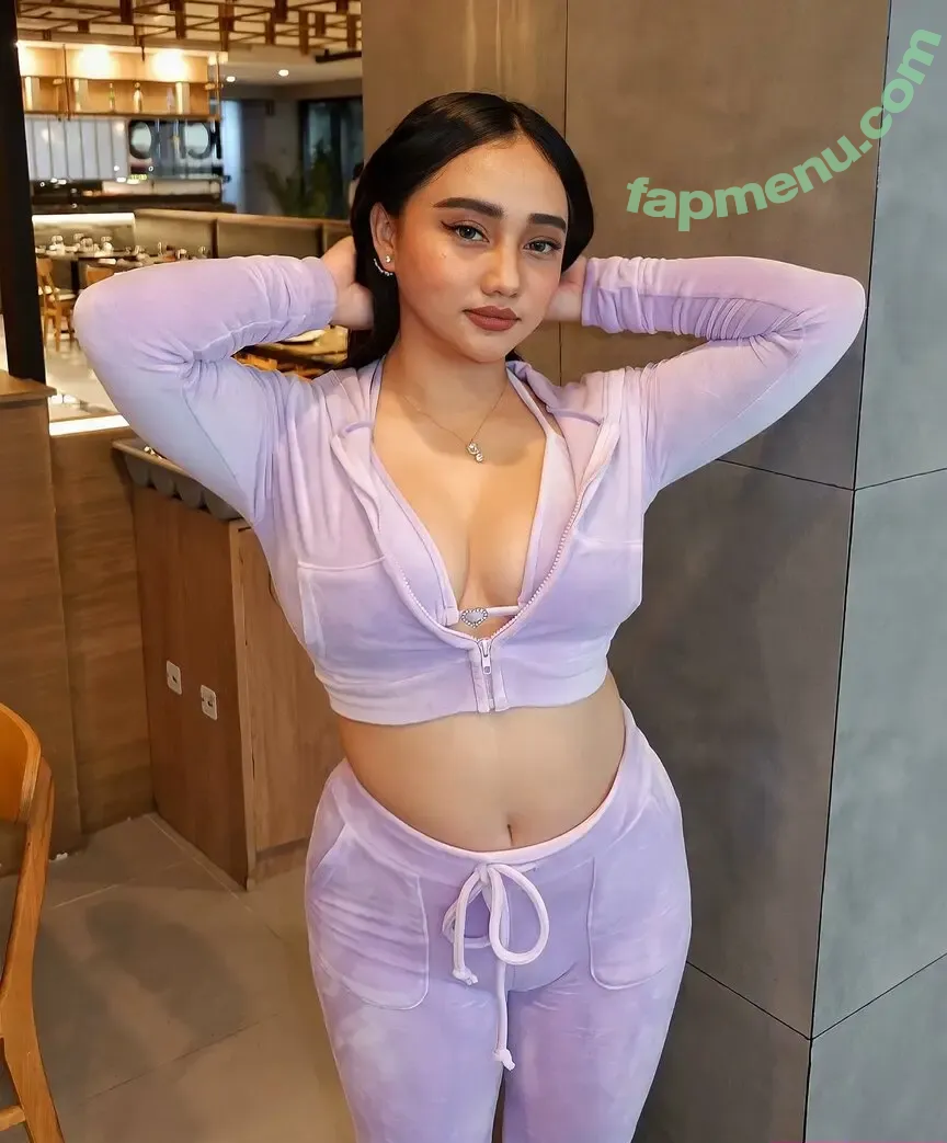 Kyrah Umadhay nude photo #0033 (kyrahshane)