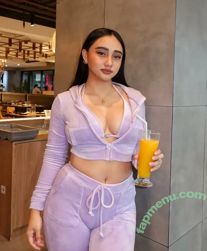 Kyrah Umadhay nude photo #0036 (kyrahshane)
