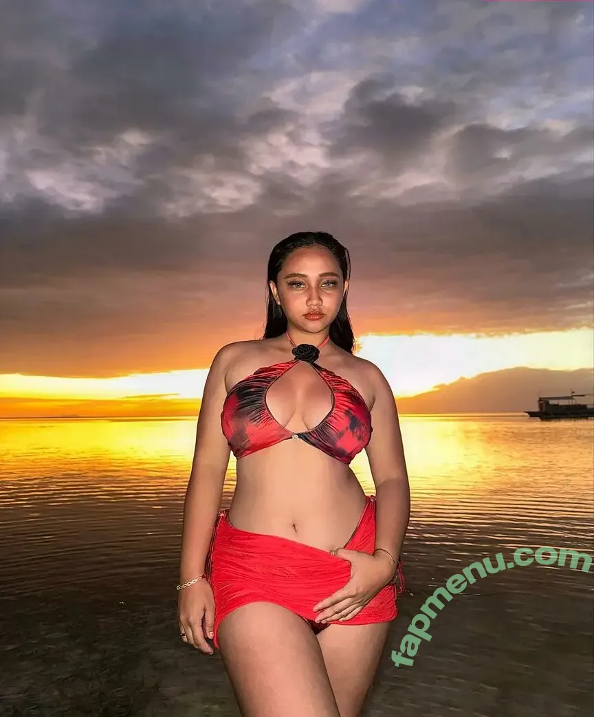Kyrah Umadhay nude photo #0067 (kyrahshane)