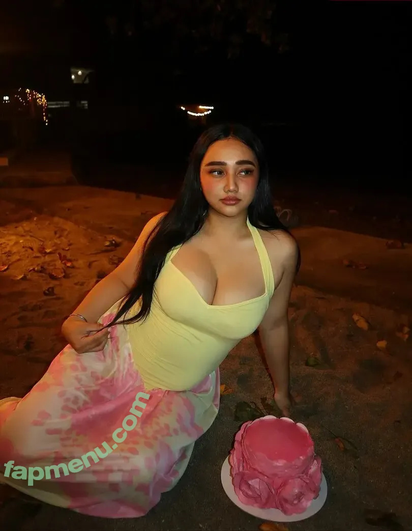 Kyrah Umadhay nude photo #0105 (kyrahshane)