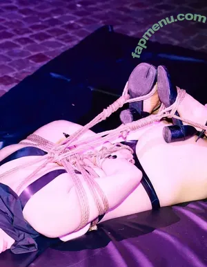 Kyranekko nude photo #0302