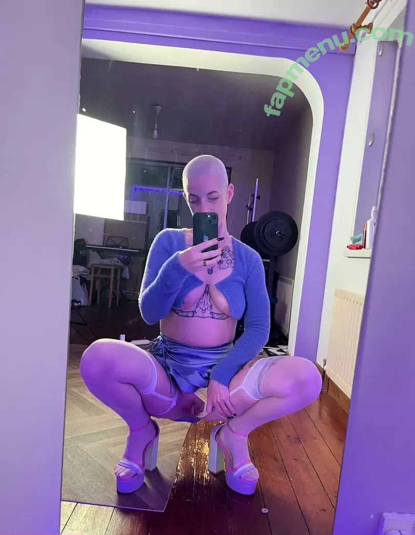l.dev nude photo #0008 (dev.l_)