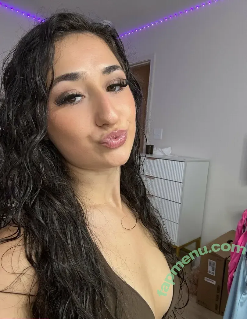 l.wrld nude photo #0015 (elacantilado)