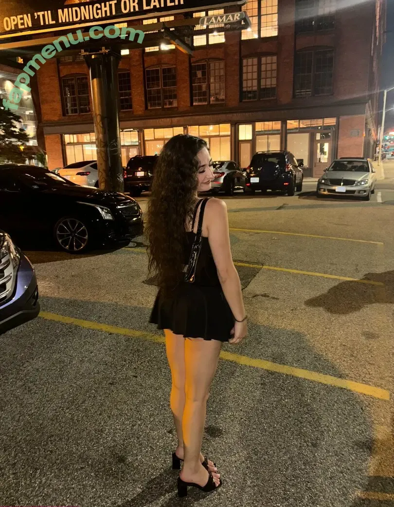 l.wrld nude photo #0016 (elacantilado)