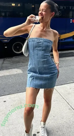 Léa Elui / leaelui nude photo #0091