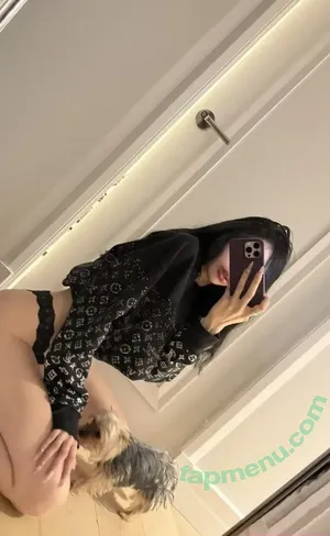 La Niña Fresa / Mariana Grimaldi / marianagrimaldi__ nude photo #0043