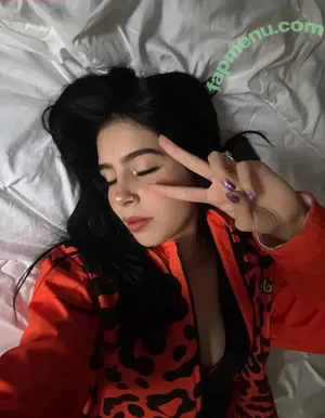 La Niña Fresa / Mariana Grimaldi / marianagrimaldi__ nude photo #0046