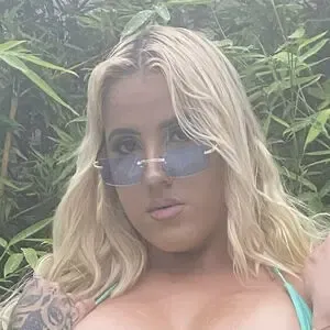 lablondeer9000 / lablondeerrr nude photo #0070