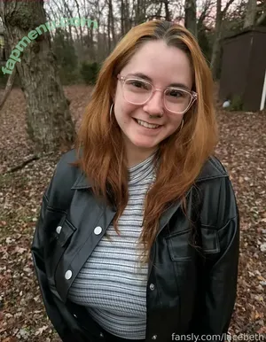 lacebeth / laciearmstrong nude photo #0130