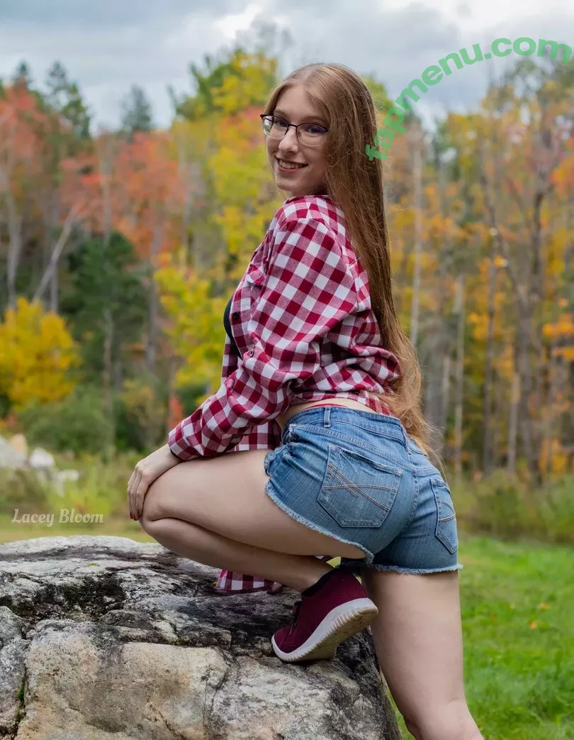 Lacey Bloom nude photo #0020 (TheLaceyBloom / laceybloom / thelaceybloom_)