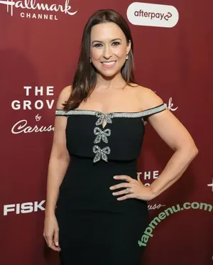 Lacey Chabert / thereallacey nude photo #0151