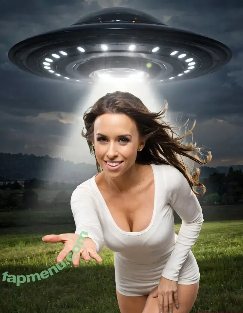 Lacey Chabert nude photo #0194 (thereallacey)