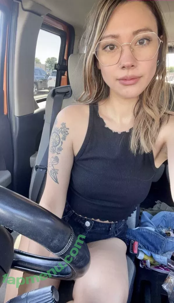 Laceyisanerd nude photo #0042 (certifiablenerd)