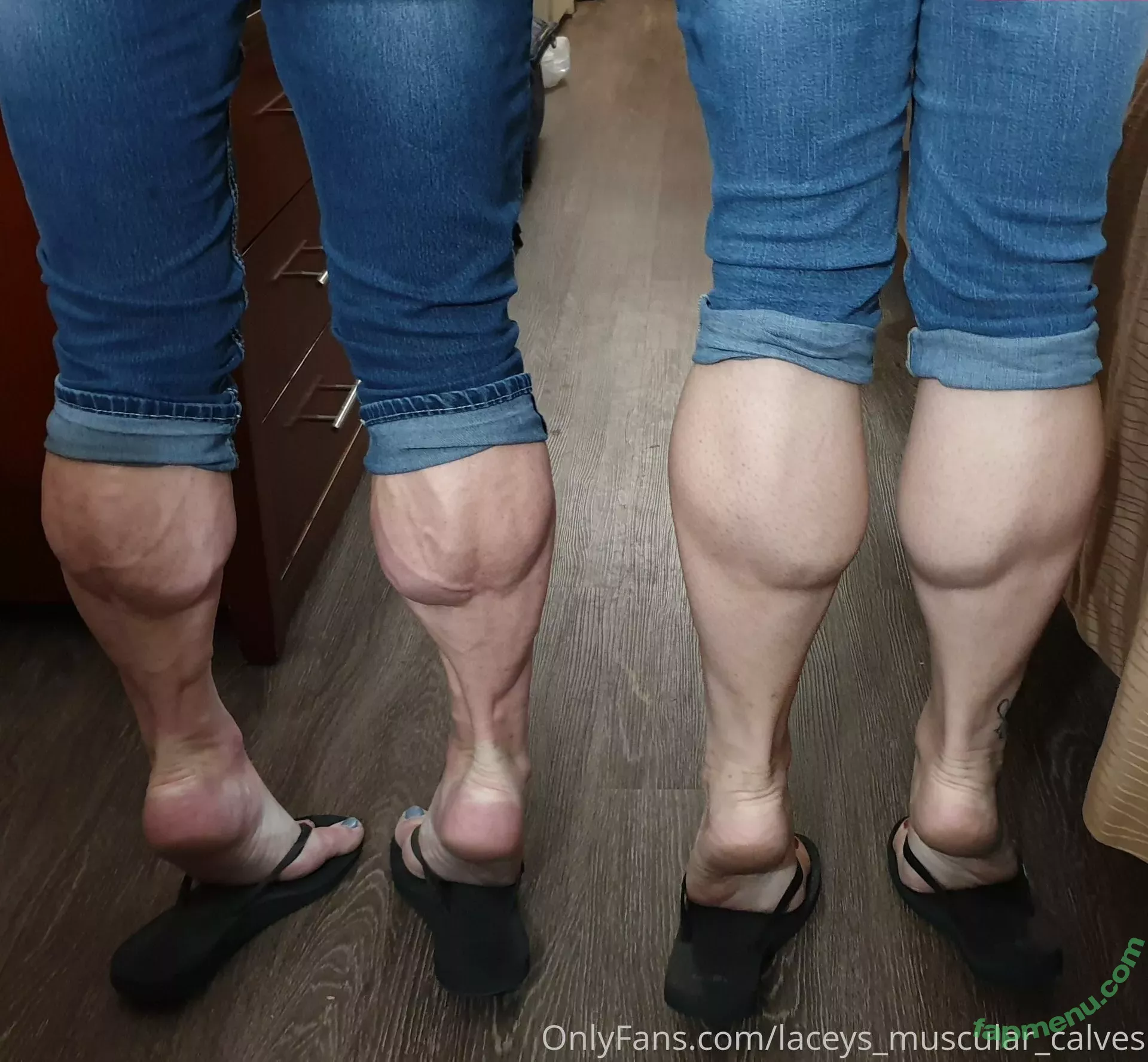 laceys_muscular_calves nude photo #0036 (laceys_muscular_calves)