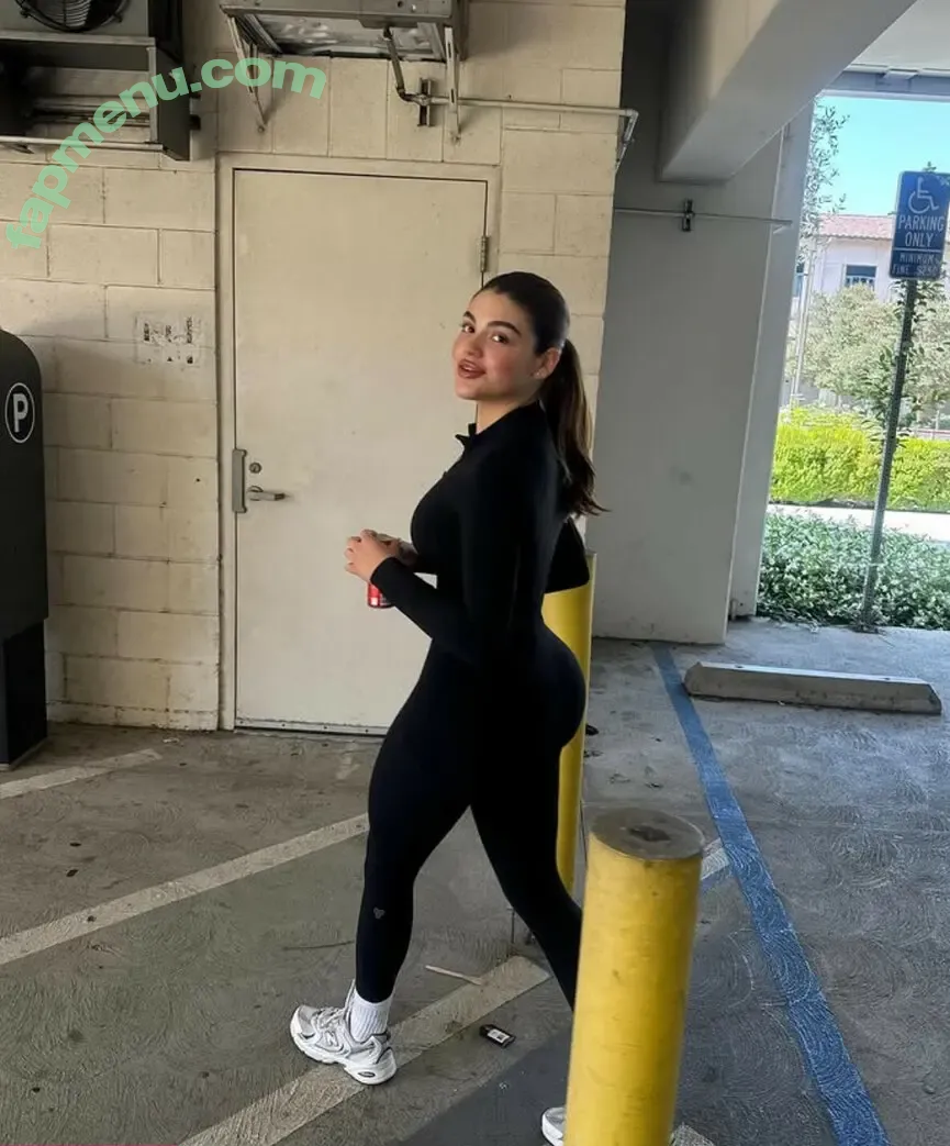 Lachapeteada nude photo #0001 (Lachapeteada)